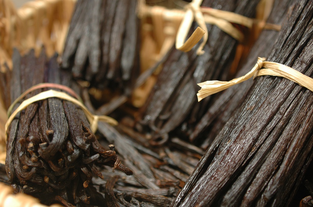All You Need To Know About Homemade Vanilla Extract