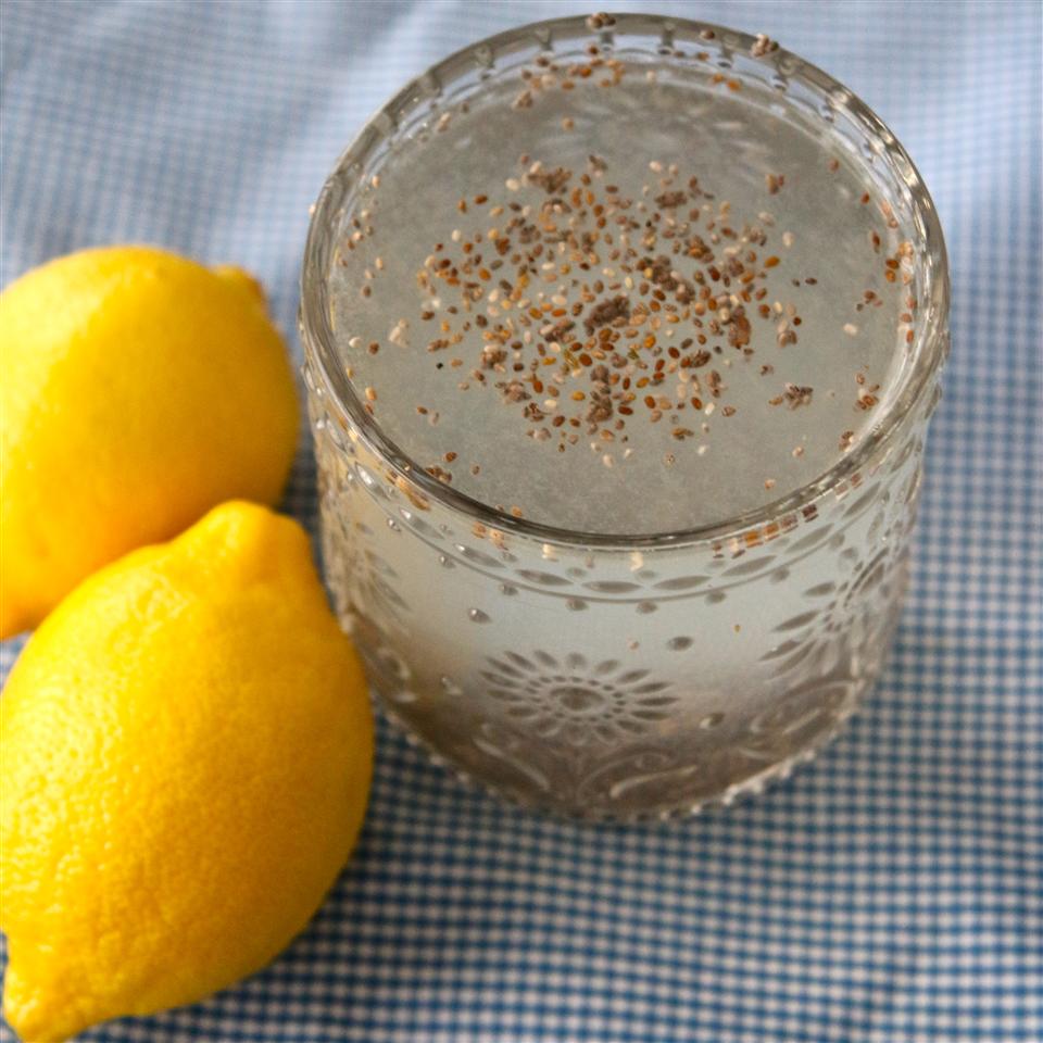 Get The Best Of Both Worlds With Lime And Chia Drink