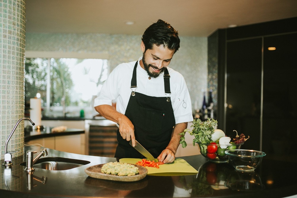 5 Reasons to Hire a Chef for a Night in Miami for Your Christmas Dinner