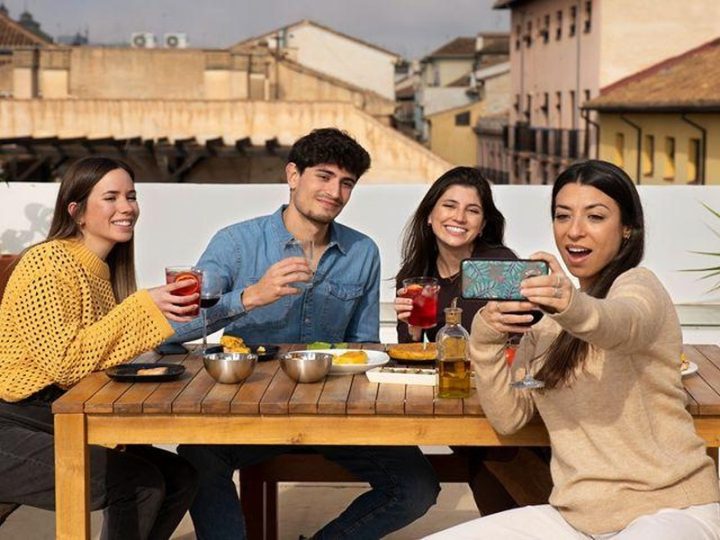 9 Common Misconceptions About Rooftop Dining and Restaurant Booking—Debunked